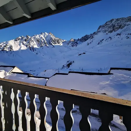 4 Pers. Avec Parking Couvert, Piscine, Salle De Fitness, Proche Pistes - Fr-1-404-260 *