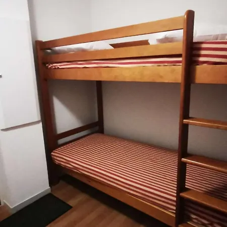 4 Pers. Avec Parking Couvert, Piscine, Salle De Fitness, Proche Pistes - Fr-1-404-260 *